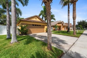1748 HARBOR OAKS DRIVE, TARPON SPRINGS, FL 34689 Sold 10/31/24