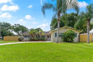 8402 BEDFORD LANE, TAMPA, FL 33615 Sold 05/10/25