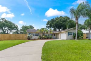 8402 BEDFORD LANE, TAMPA, FL 33615 Sold 05/10/25