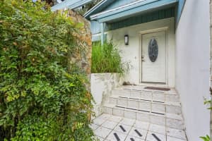 16133 RAVENDALE DRIVE, TAMPA, FL 33618 Sold 01/17/25