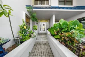 1661 WATERMARK CIRCLE, ST PETERSBURG, FL 33702 - MLS#MFRTB8300811