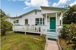 2801 29TH STREET, SAINT PETERSBURG, FL 33713 Sold 10/22/24