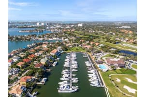 6300 PASADENA POINT BOULEVARD, GULFPORT, FL 33707 Sold 10/15/24