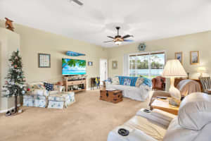 464 CASTILLE DRIVE, SPRING HILL, FL 34608 Sold 10/17/24