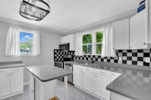 5132 11TH AVENUE, GULFPORT, FL 33707 Sold 01/27/25
