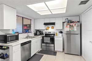 1410 RIDGE LAKE COURT, LAKELAND, FL 33801 Sold 06/09/25