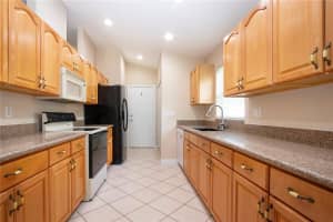 1108 NEW WINSOR LOOP, SUN CITY CENTER, FL 33573 Sold 12/02/24