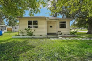 400 ROTARY PLACE, SAINT PETERSBURG, FL 33703 Sold 12/06/24