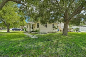 400 ROTARY PLACE, SAINT PETERSBURG, FL 33703 Sold 12/06/24