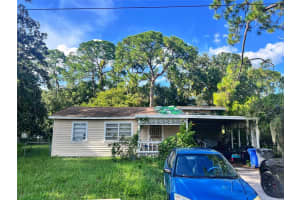 403 6TH AVENUE, RUSKIN, FL 33570 Sold 04/21/25