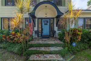 2360 WOODLAWN CIRCLE, ST PETERSBURG, FL 33704 Sold 12/03/24