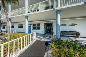 5925 SHORE BOULEVARD, GULFPORT, FL 33707 Sold 12/20/24
