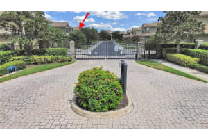 8255 ACADIAN LANE, SEMINOLE, FL 33777 Sold 11/01/24