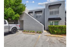 201 ARRAWANA AVENUE, TAMPA, FL 33609 Sold 10/30/24