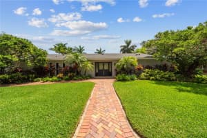 835 SEACREST DRIVE, LARGO, FL 33771 Sold 11/26/24