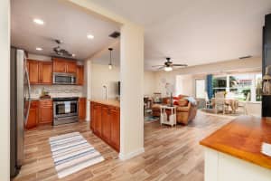 103 CEDARWOOD CIRCLE, SEMINOLE, FL 33777 Sold 10/31/24