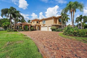 2250 MERMAID POINT, SAINT PETERSBURG, FL 33703 Sold 12/20/24