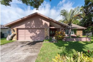 715 DEL ORO DRIVE, SAFETY HARBOR, FL 34695 Sold 11/15/24