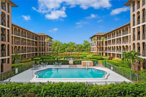 6100 GULFPORT BOULEVARD, GULFPORT, FL 33707 Sold 01/03/25