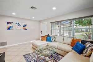 1775 MASSACHUSETTS AVE NE, ST PETERSBURG, FL 33703 Sold 10/28/24