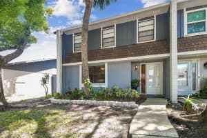 1237 ABBEY CRESCENT LANE, CLEARWATER, FL 33759 Sold 11/04/24
