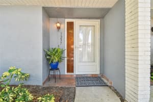 1237 ABBEY CRESCENT LANE, CLEARWATER, FL 33759 Sold 11/04/24