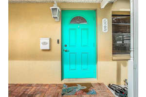 625 GRAY STREET, SAINT PETERSBURG, FL 33707 Sold 11/18/24