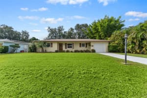 3884 MELGERT LANE, SARASOTA, FL 34235 Sold 10/31/24