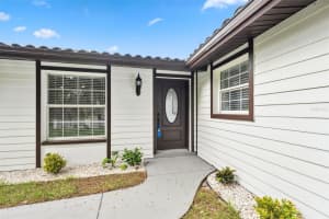 616 FONTANA LANE, BRADENTON, FL 34209 Sold 02/24/25