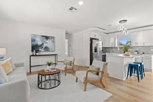 1643 PENNSYLVANIA AVENUE, ST PETERSBURG, FL 33703 Sold 10/21/24