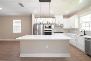 7813 SOMERSWORTH DRIVE, KISSIMMEE, FL 34747 Sold 03/07/25