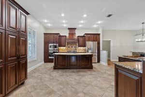 8809 CROSS LANDING LANE, RIVERVIEW, FL 33578 Sold 04/28/25