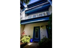 946 HIGHLAND AVENUE, DUNEDIN, FL 34698 Sold 11/01/24