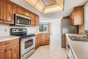 3062 EASTLAND BOULEVARD, CLEARWATER, FL 33761 Sold 03/05/25