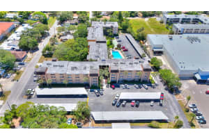 2525 BAY DRIVE, BELLEAIR BLUFFS, FL 33770 Sold 03/19/25