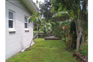 5805 OXFORD DRIVE, TAMPA, FL 33615 Sold 09/04/25