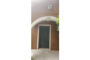 10911 JOHANNA AVENUE, RIVERVIEW, FL 33578 Sold 04/25/25