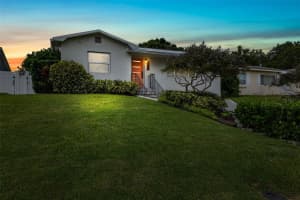 1300 46TH AVENUE, SAINT PETERSBURG, FL 33703 Sold 10/30/24