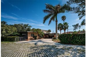 11921 Lagoon Ln, TREASURE ISLAND