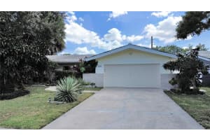 1385 Embassy Dr, CLEARWATER