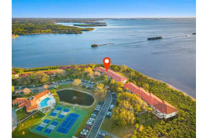 1814 MARINER DRIVE, TARPON SPRINGS, FL 34689 Sold 06/04/25