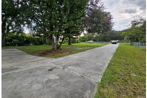 1601 1ST STREET, RUSKIN, FL 33570 Sold 10/28/24