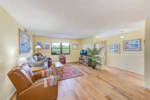 8198 TERRACE GARDEN DRIVE, ST PETERSBURG, FL 33709 Sold 10/17/24