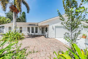 8002 LAKE DRIVE, PALMETTO, FL 34221 Sold 05/19/25
