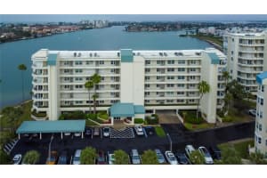 7922 SAILBOAT KEY BOULEVARD, SOUTH PASADENA, FL 33707 Sold 05/02/25