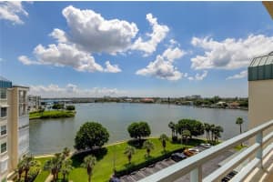7922 SAILBOAT KEY BOULEVARD, SOUTH PASADENA, FL 33707 Sold 05/02/25