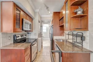 201 6TH STREET, ST PETERSBURG, FL 33701 - MLS#MFRTB8305395