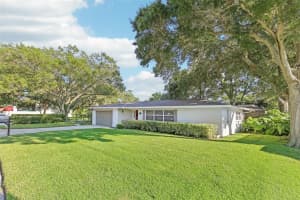 2826 DEL RIO DRIVE, BELLEAIR BLUFFS, FL 33770 Sold 11/04/24
