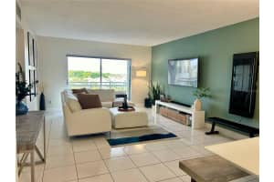 4400 HILLCREST DRIVE, HOLLYWOOD, FL 33021 Sold 11/15/24