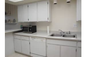 500 TREASURE ISLAND CAUSEWAY, TREASURE ISLAND, FL 33706 - MLS#MFRTB8305559
